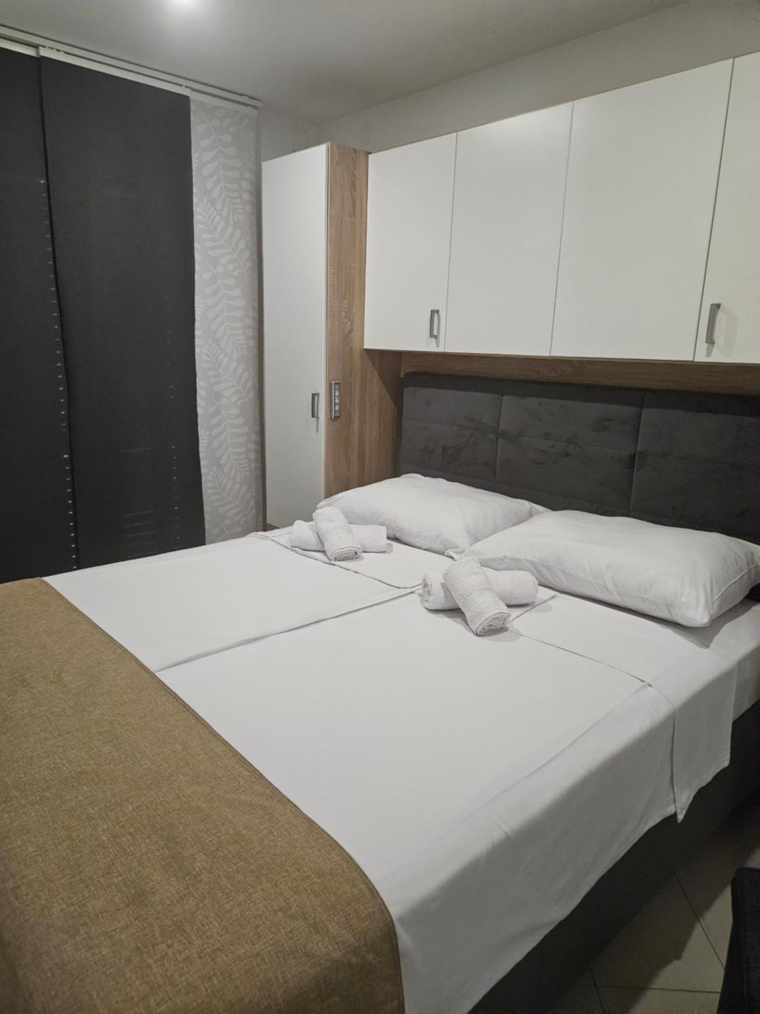Apartman Stella Рованьска Екстер'єр фото